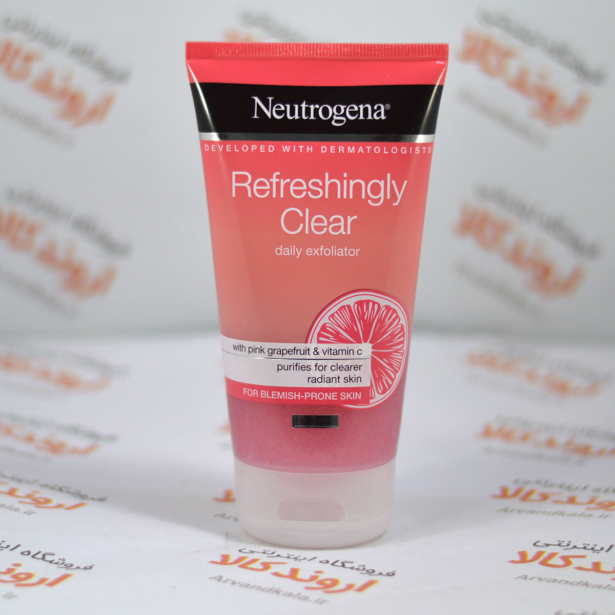 ژل لایه بردار نوتروژینا Neutrogena مدل Refreshingly Clear — تصویر ۲