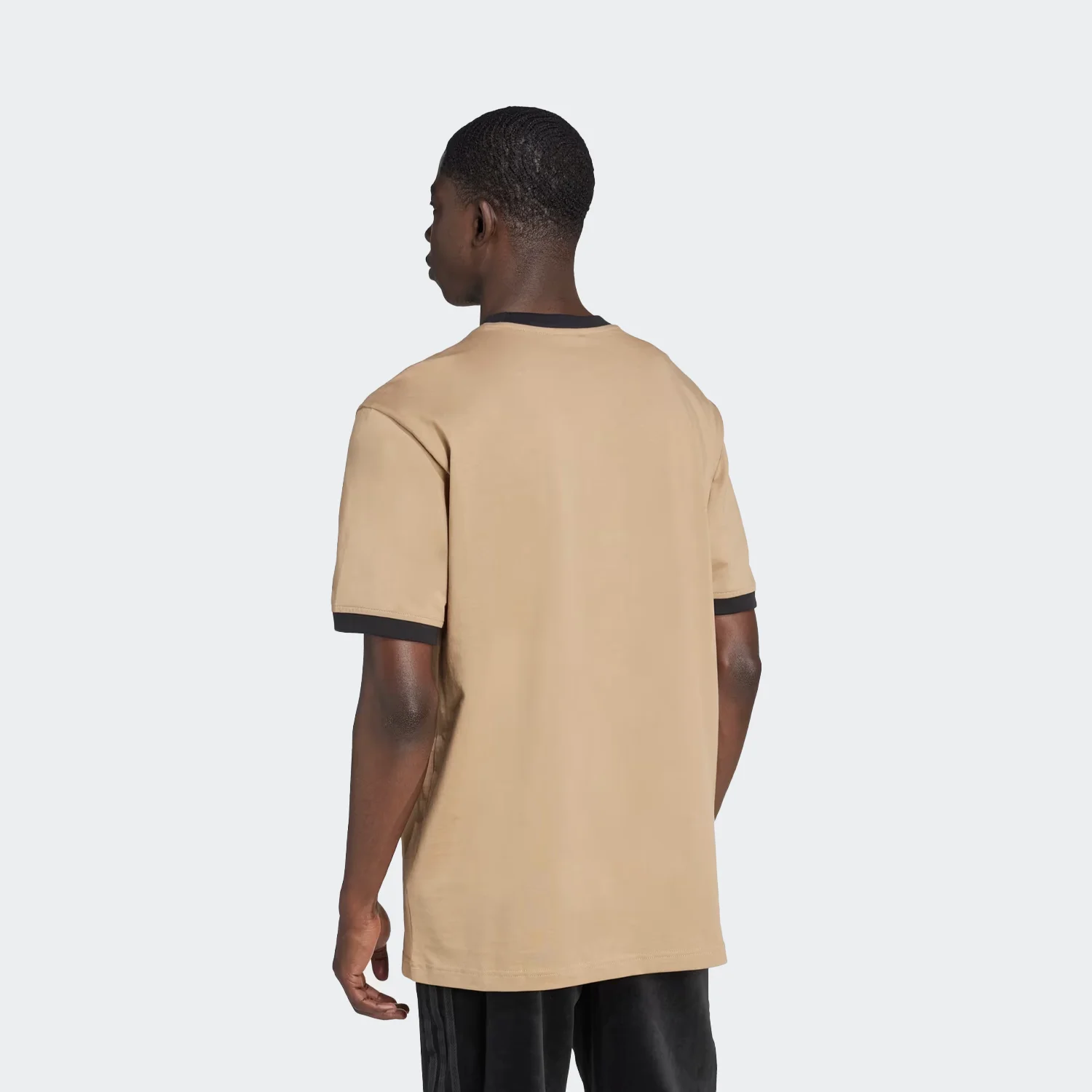 تیشرت مردانه آدیداس مدل adidas Adicolor Loose 2000s Cali T-Shirt — تصویر ۴