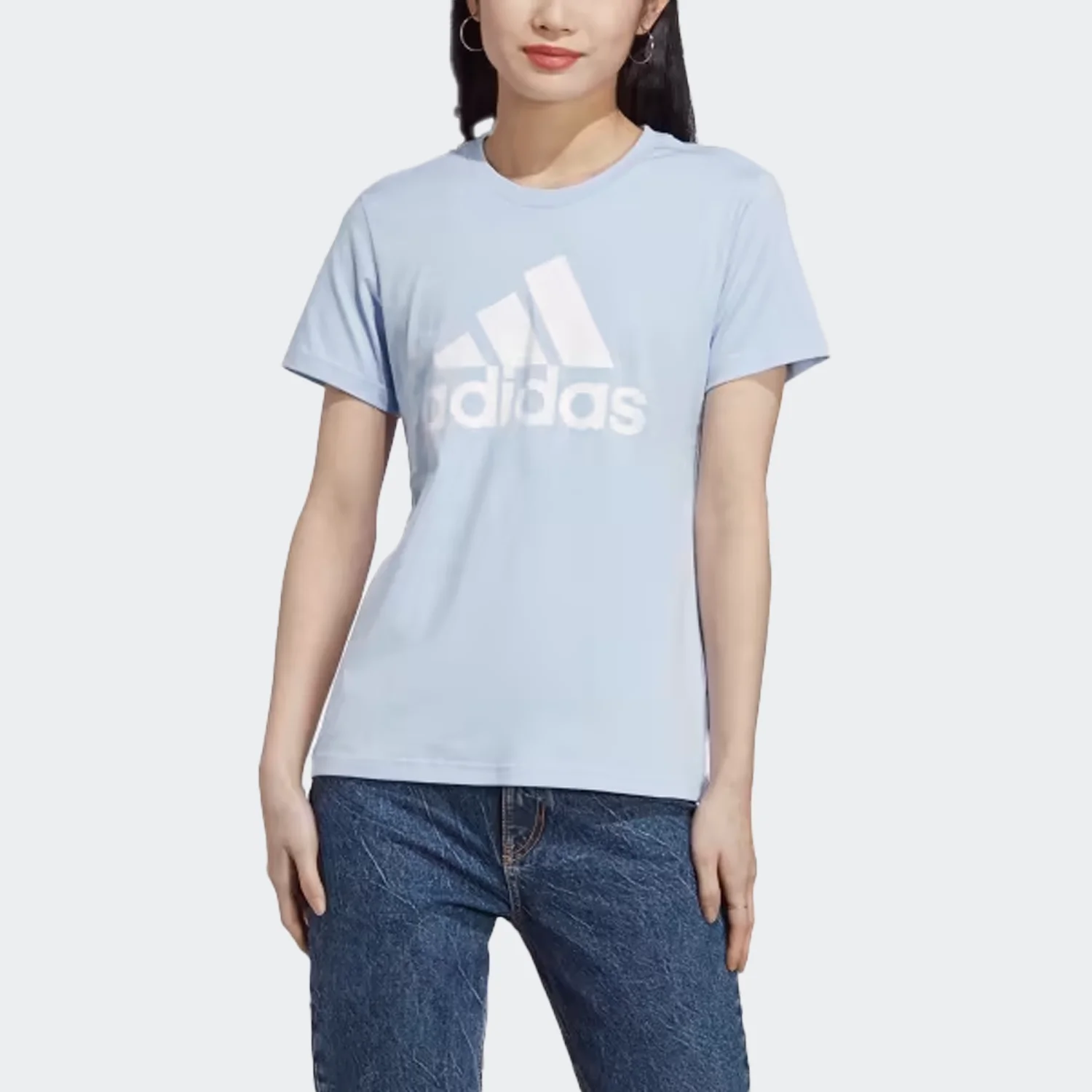 تیشرت زنانه آدیداس مدل Essentials Logo Tee — تصویر ۳