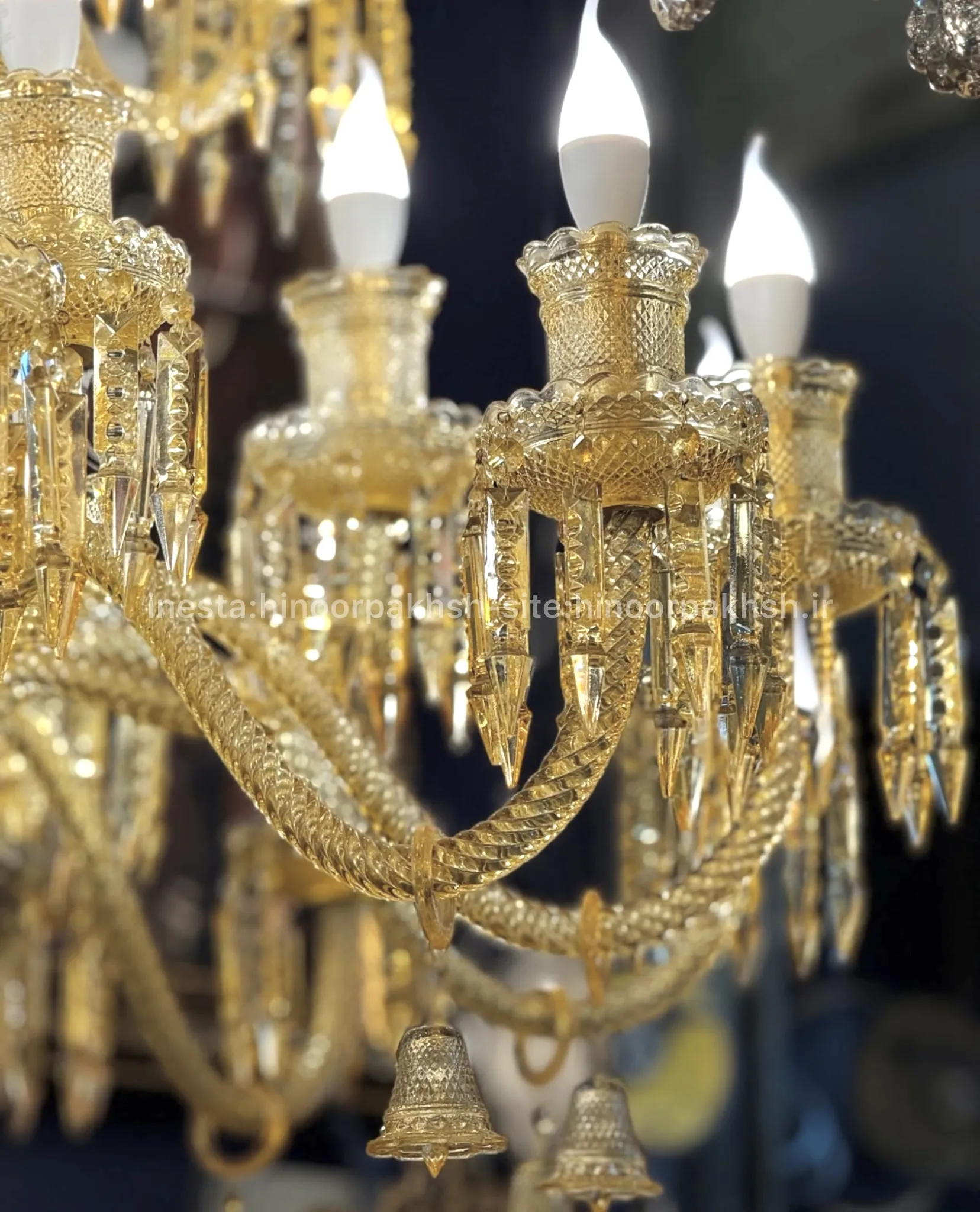 لوستر باکارات کریستالی کلاسیک شیک — تصویر ۴