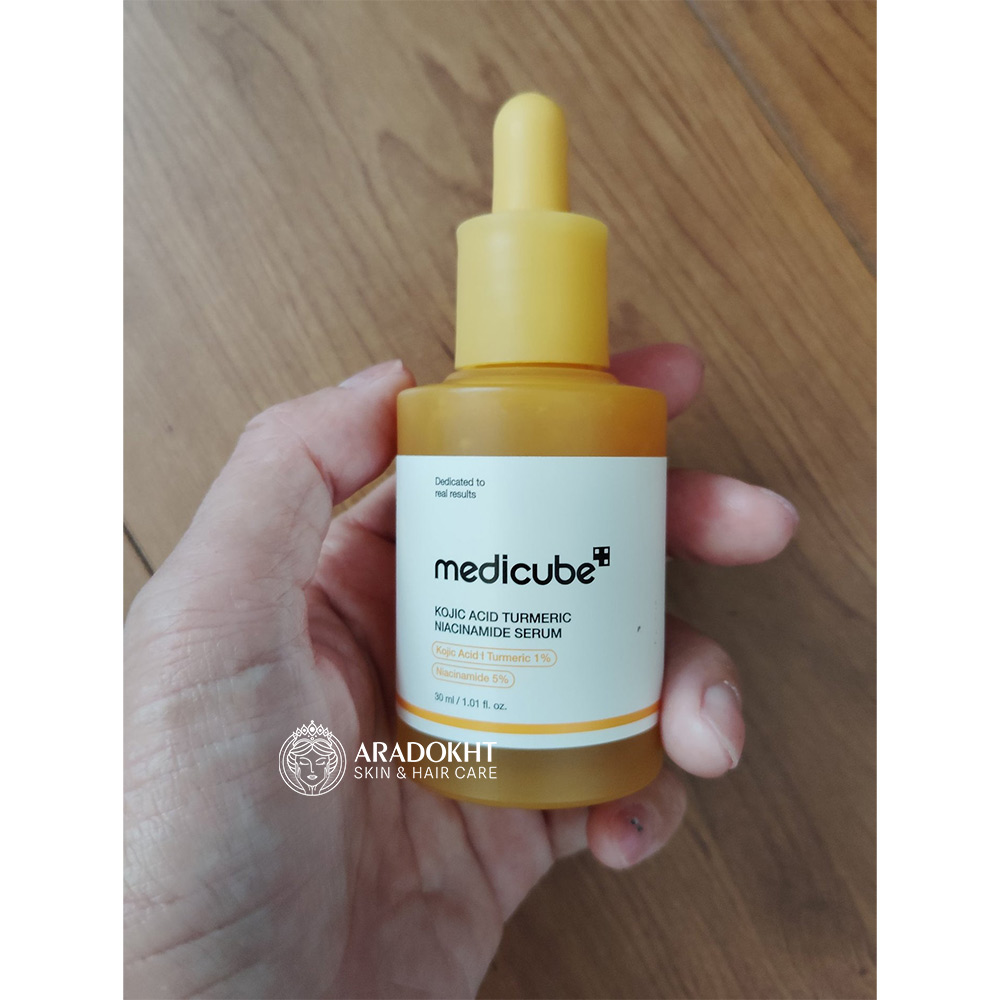 سرم ضد لک و روشن کننده کوجیک اسید و نیاسینامید مدی کیوب Medicube Kojic Acid Turmeric Niacinamide Serum — تصویر ۳
