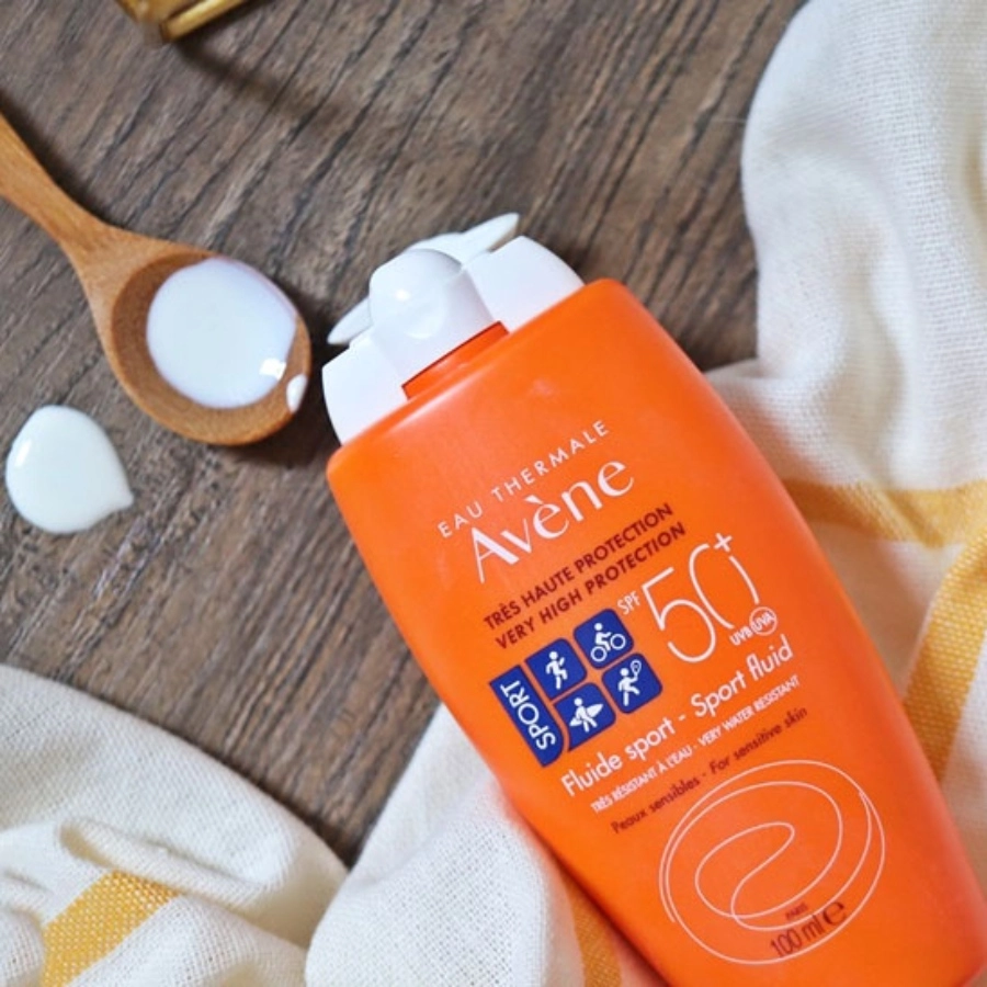 کرم ضد آفتاب مدل فلوئید اسپورت spf 50 حجم 100 میل — تصویر ۳