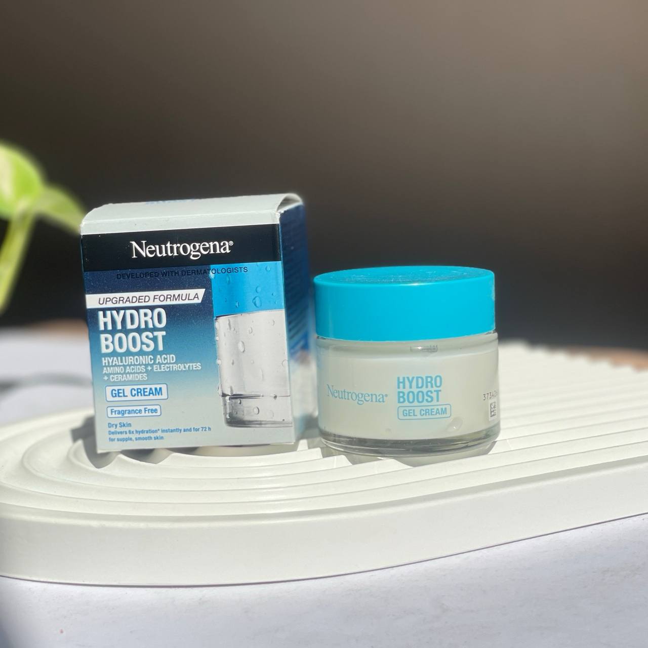 ژل کرم آبرسان هیدروبوست نوتروژینا Neutrogena Hydro Boost(اورجینال) — تصویر ۳