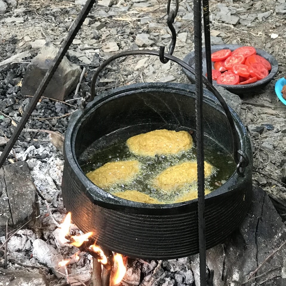 منقل سه پایه سرخپوستی فلزی — تصویر ۳