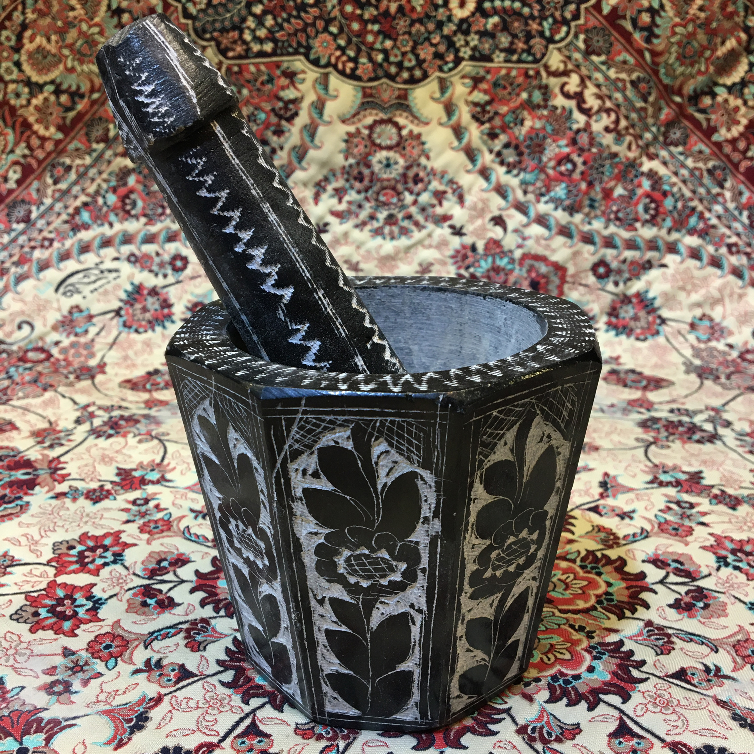 هاون سنگی طرح وجهی — تصویر ۴