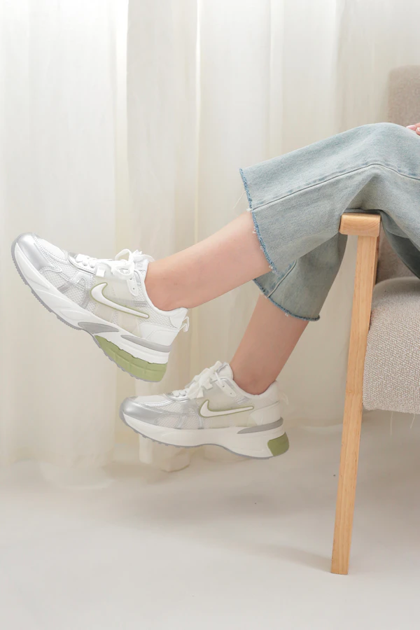 کتونی اسپرت زنانه نایکی وی تو کی Nike V2K وارداتی | کد M13456 — تصویر ۳