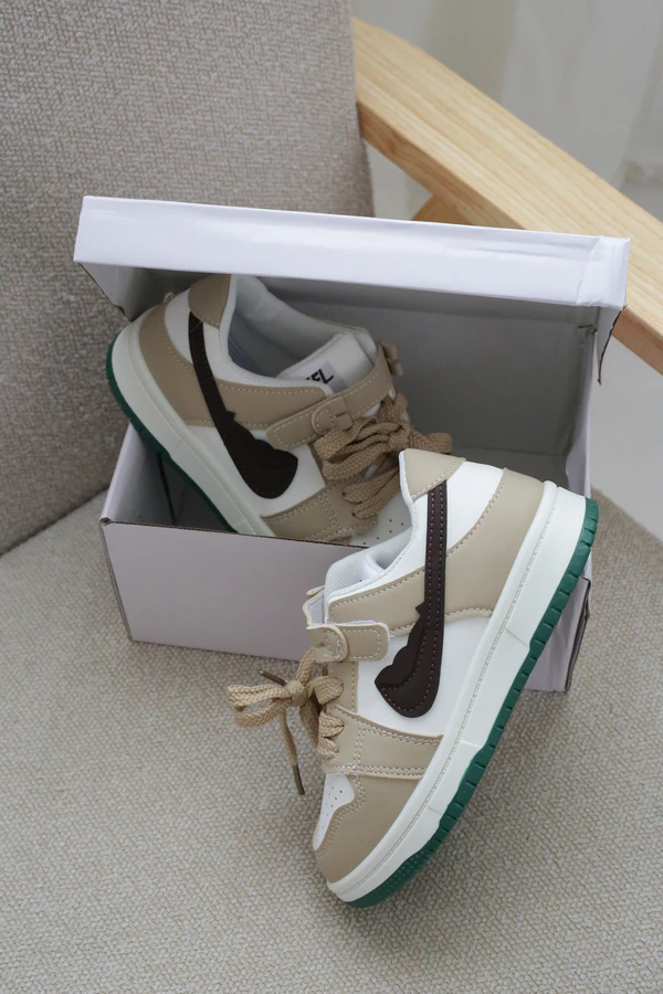 کتونی اسپرت بچگانه ایر جوردن نایکی Nike Air jordan وارداتی | کد A8263 (از سایز 27 تا 31) — تصویر ۶