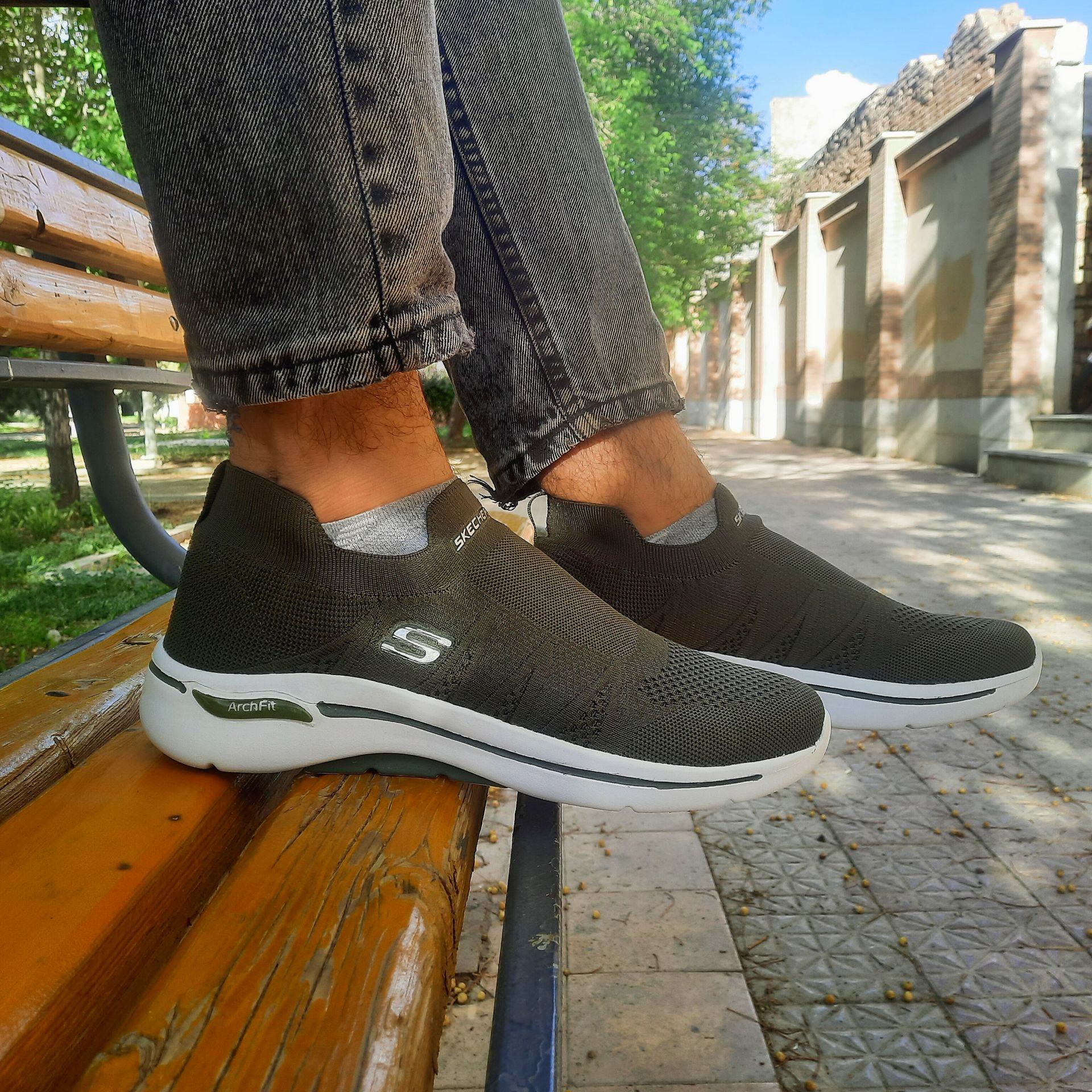 کتانی اسپرت جورابی مردانه طبی مدل اسکیچرز(SKECHERS)|رانینگ|سایز41-44|سبز-زیتونی|تنفسی — تصویر ۳
