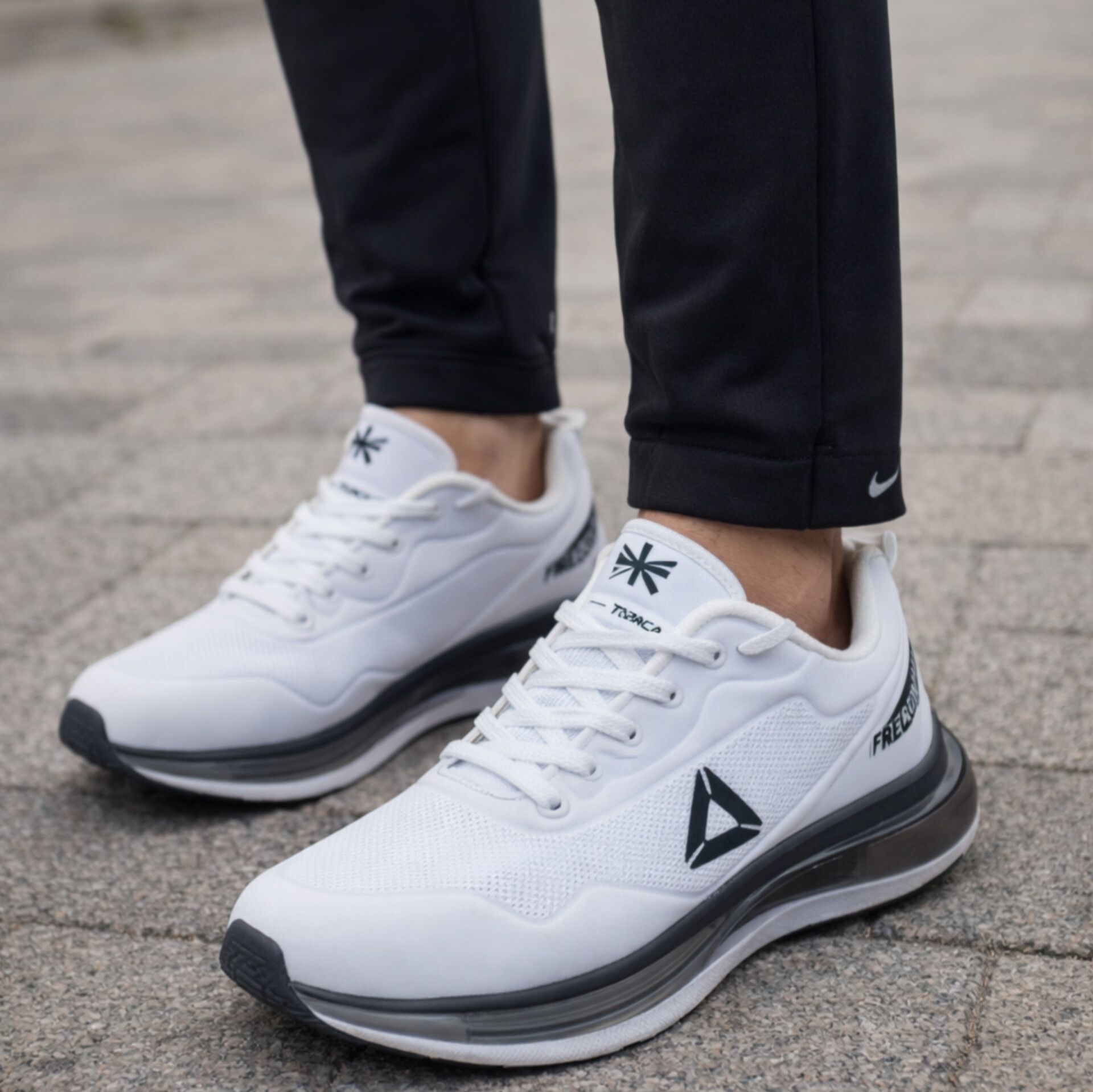 کتانی اسپرت سایزبزرگ پا مردانه کپسول دارمدل ریبوک (REEBOK)|سایز45-47|رانینگ|طبی|ضدآب|سفید