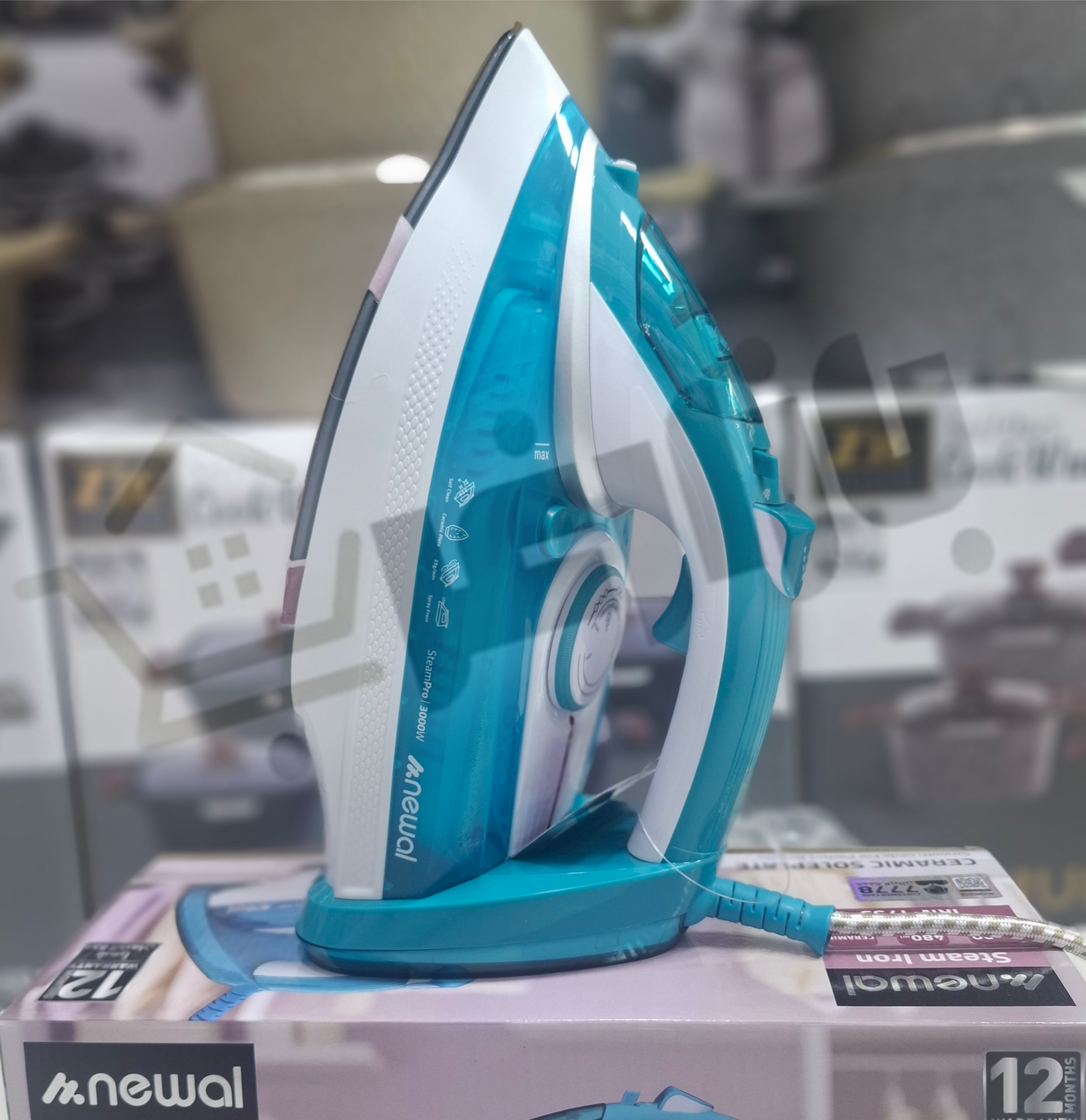 اتو زیره سرامیک نوال مدل IRN-1753 — تصویر ۳