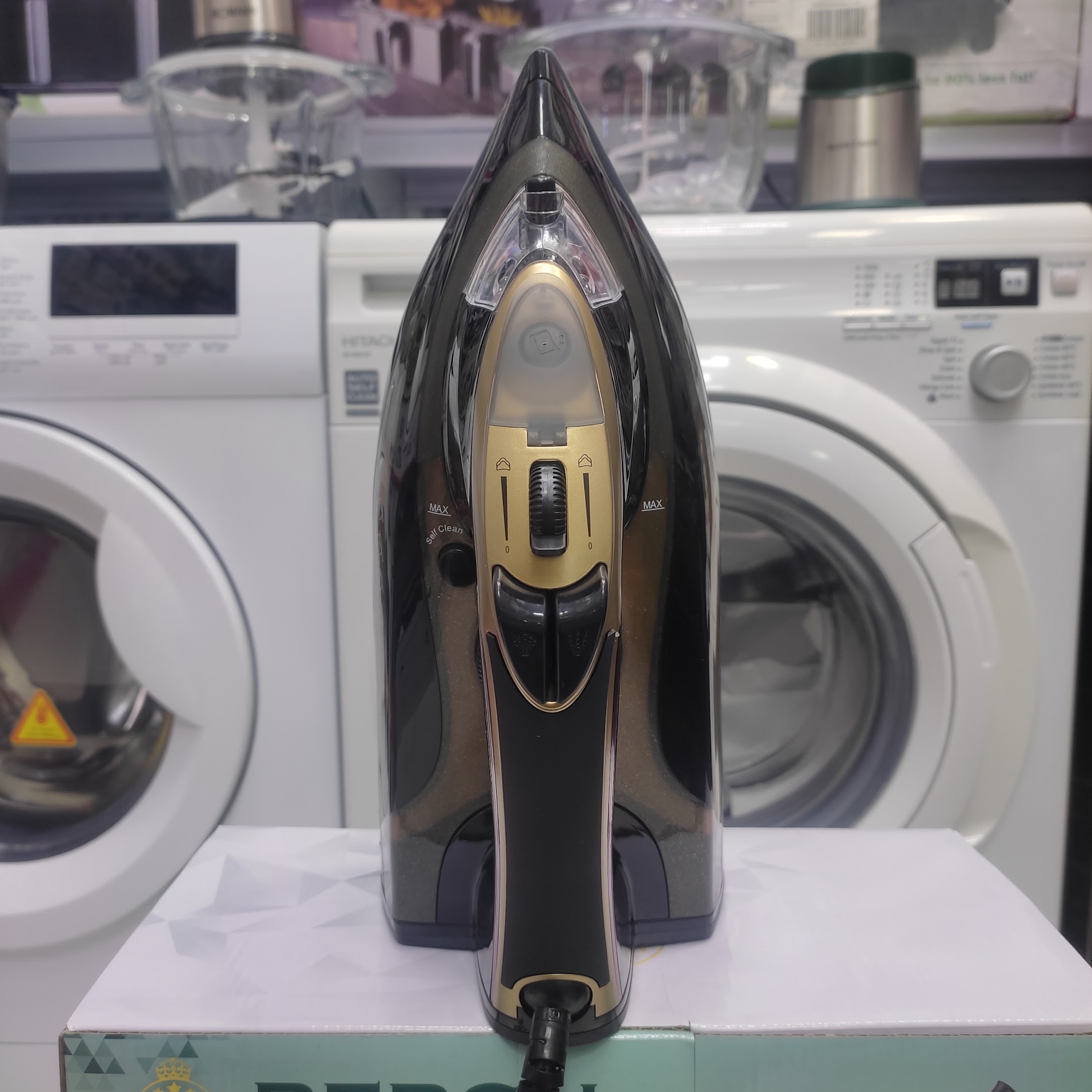 اتو بخار برگن(BERGN) 2600 وات مدل 2025-BS — تصویر ۳