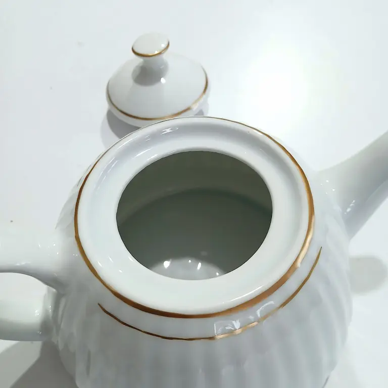 قوری چینی مدل خط دار — تصویر ۳