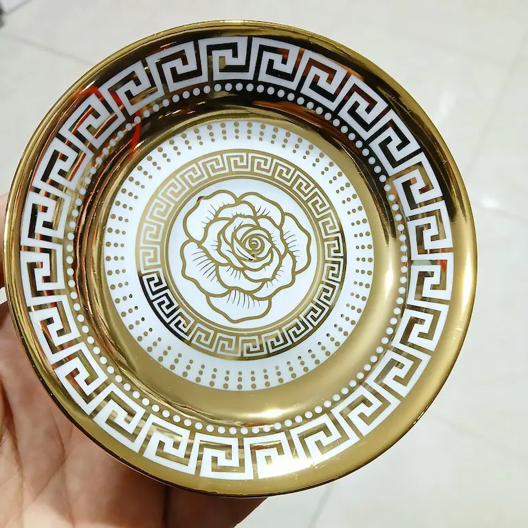 نعلبکی چینی گلد مدل ورساچه کد 3 بسته 6 عددی — تصویر ۵