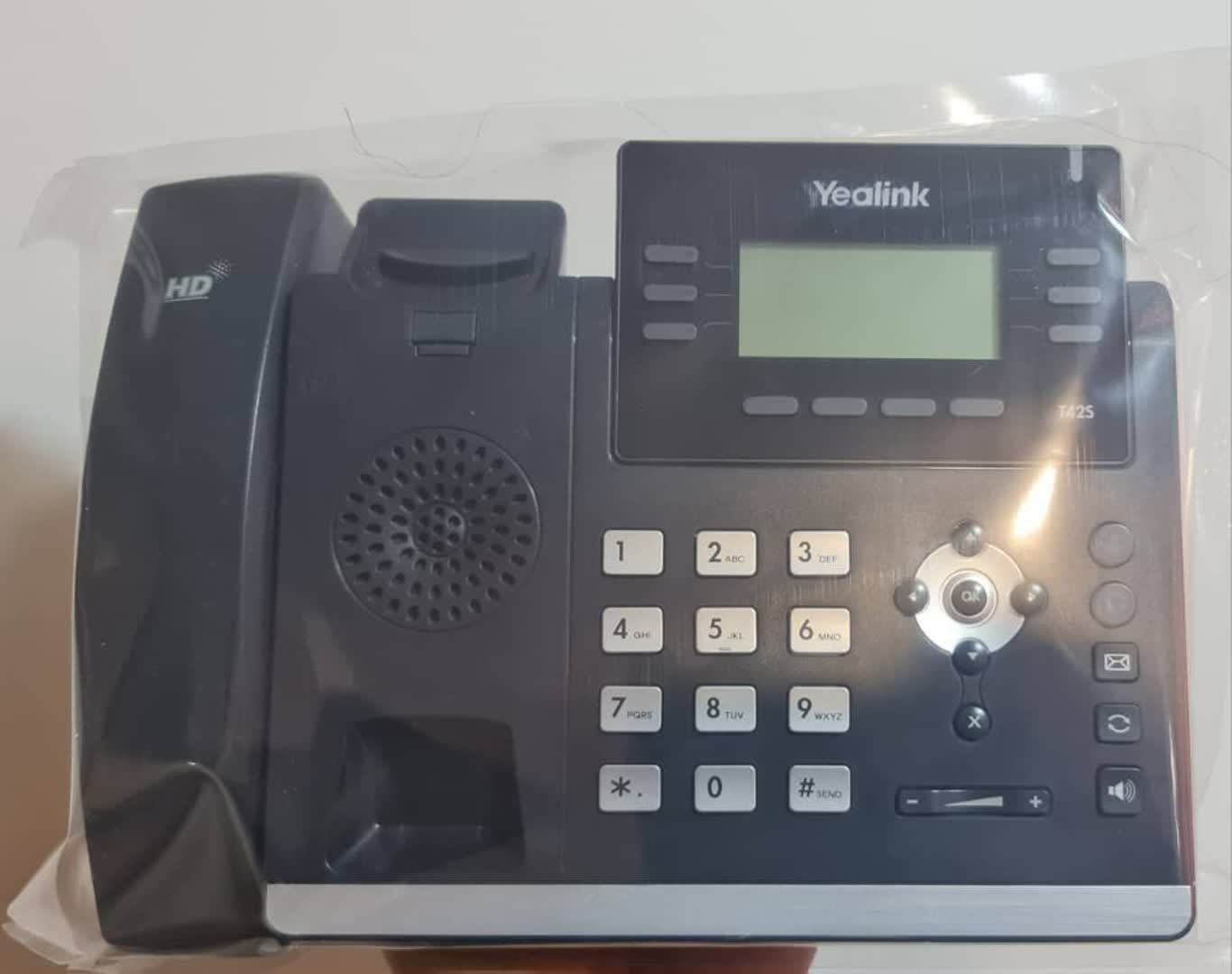 تلفن تحت شبکه یالینک مدل SIP-T42S استوک — تصویر ۲