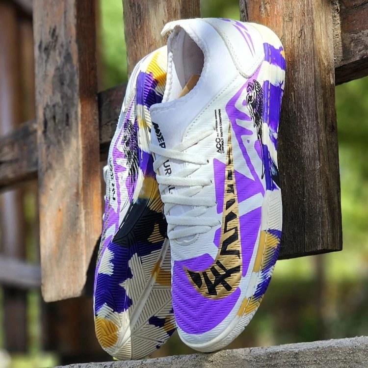 کفش فوتسال نایکی ایرزوم سفید بنفش