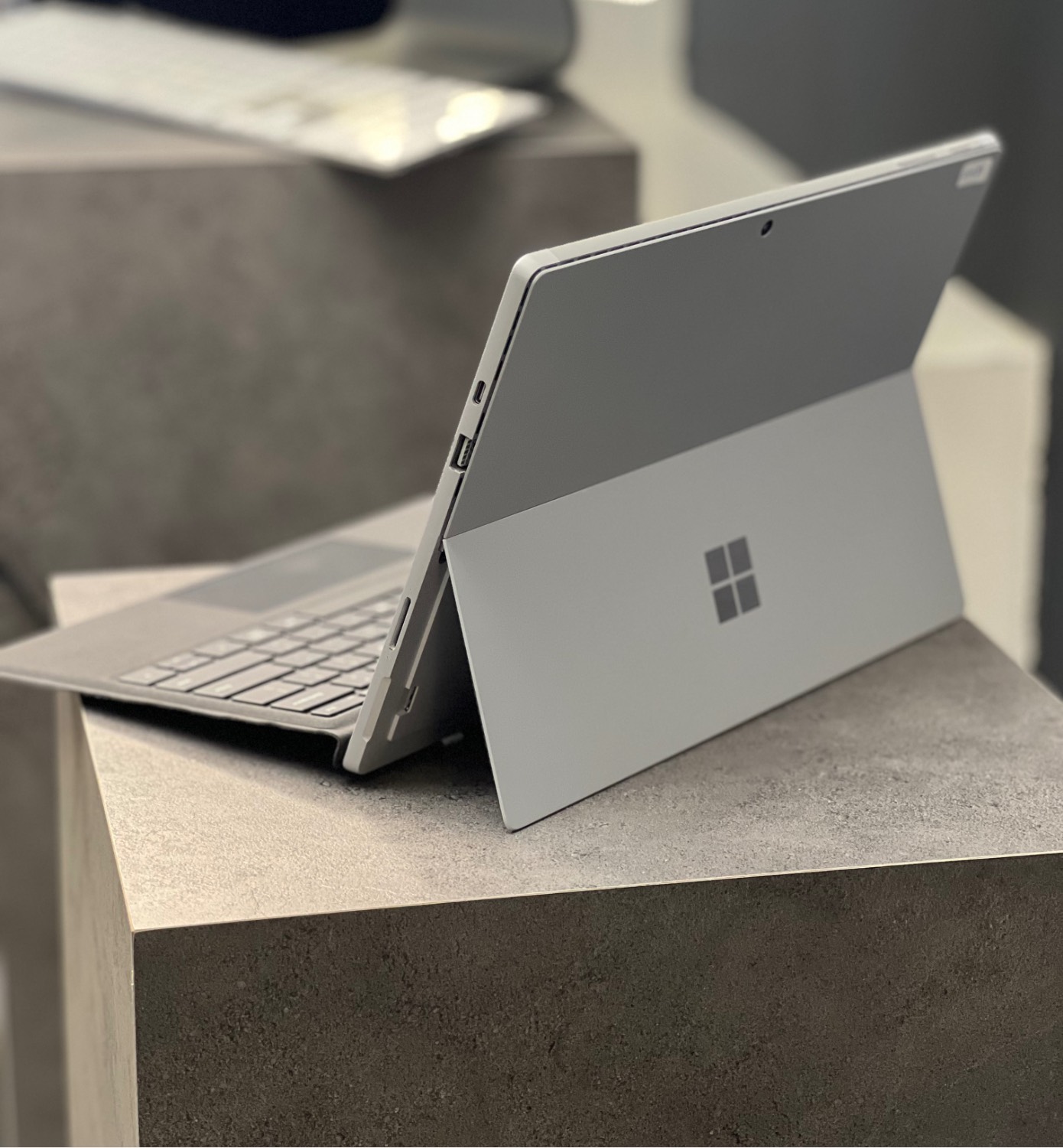 سرفیس پرو استوک مایکروسافت مدل surface pro5 — تصویر ۴