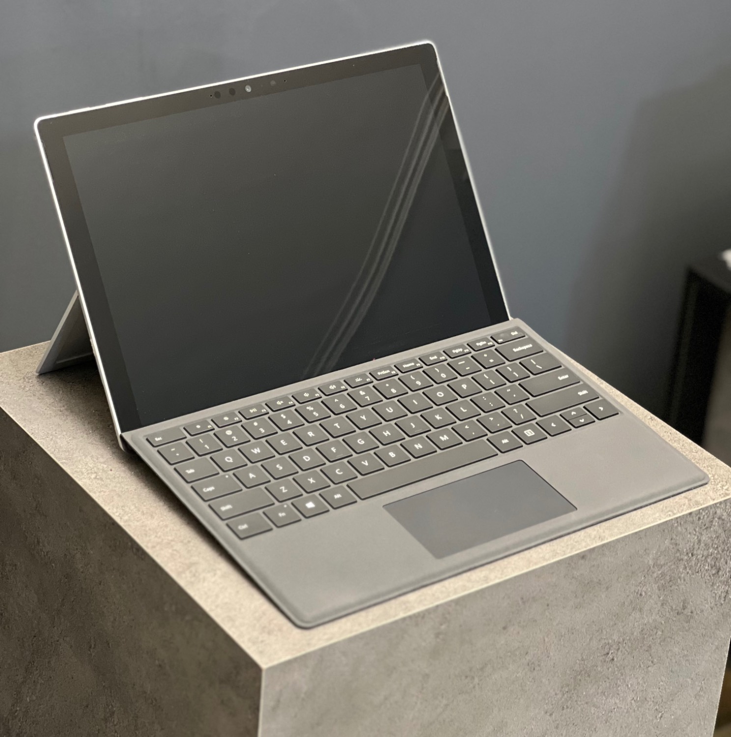سرفیس پرو استوک مایکروسافت مدل surface pro5 — تصویر ۵