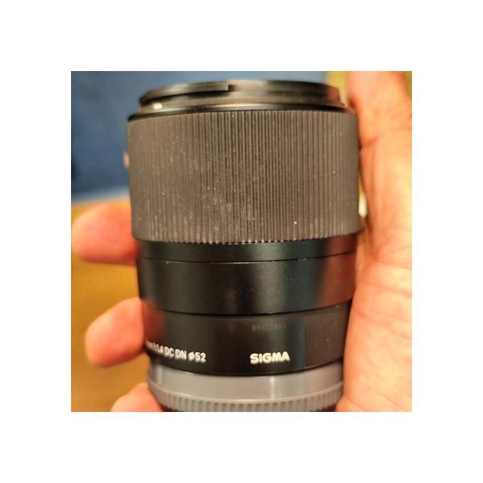 لنز سیگما مانت سونی دست دوم مدل Sigma 30mm f/1.4 DC DN Lens stock — تصویر ۷