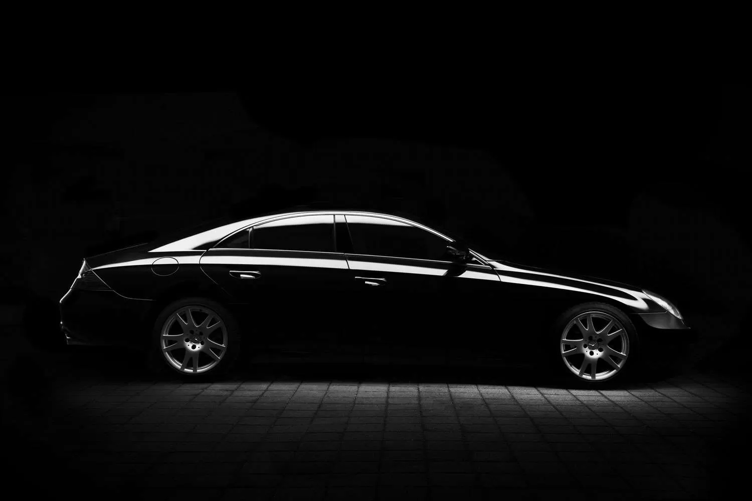 نوشته صندوق بنز cls500 — تصویر ۵