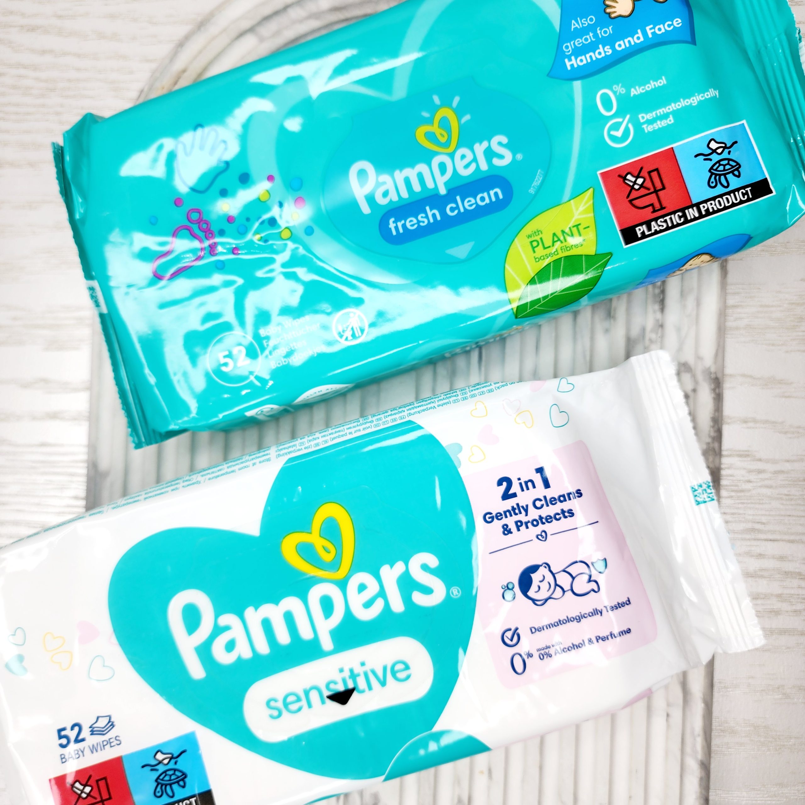 دستمال مرطوب پمپرز Pampers مدل Fresh Clean بسته 52 عددی — تصویر ۲