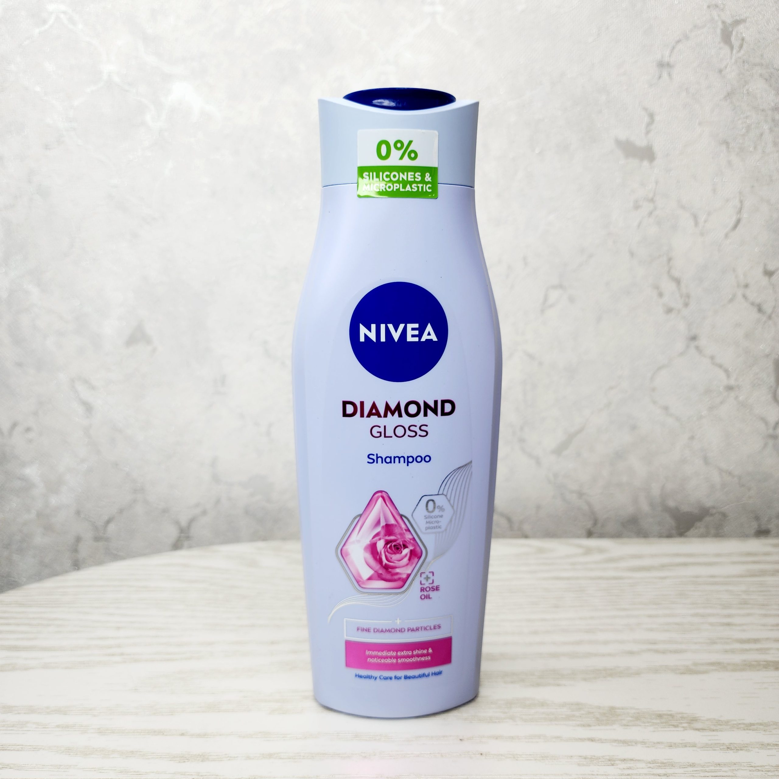 شامپو موی زنانه آلمانی نیوآ NIVEA DIAMOND GLOSS نرم و درخشانکننده 400 میل