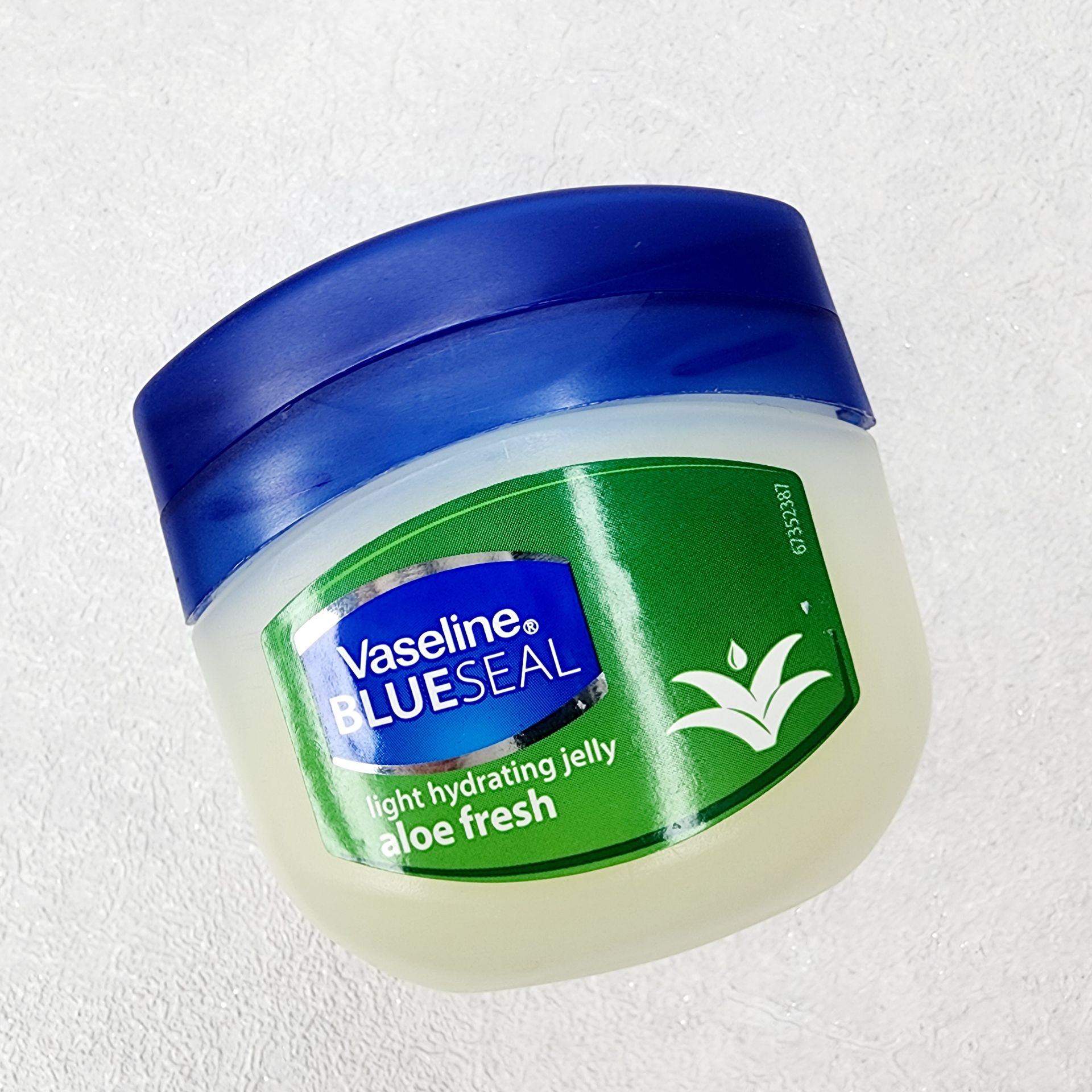 وازلین مرطوب کننده بدن Vaseline مدل aloe fresh حجم 100میل — تصویر ۳