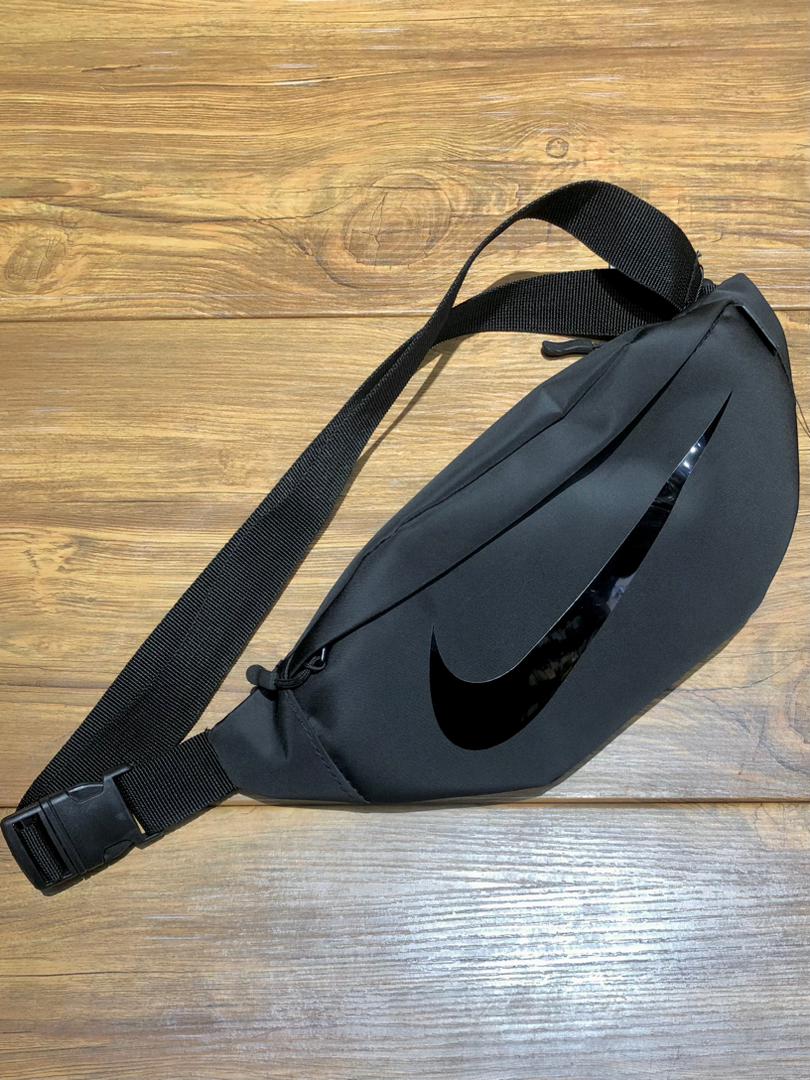 بادی بگ طرح NIKE مینیمال — تصویر ۲
