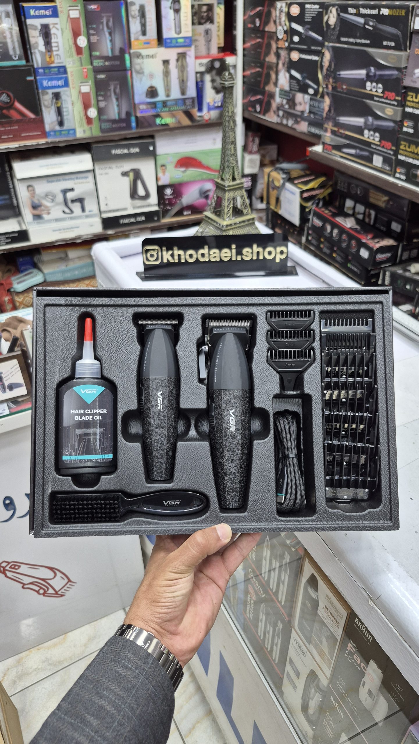 ماشین اصلاح دو قلو VGR V-640 — تصویر ۵