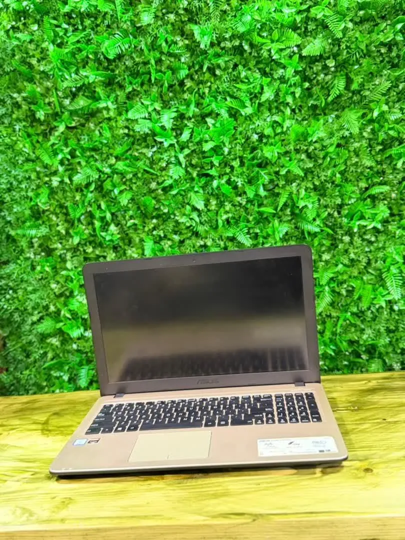 لپ تاپ 8نسلAsus FL 5700u – i7 — تصویر ۶