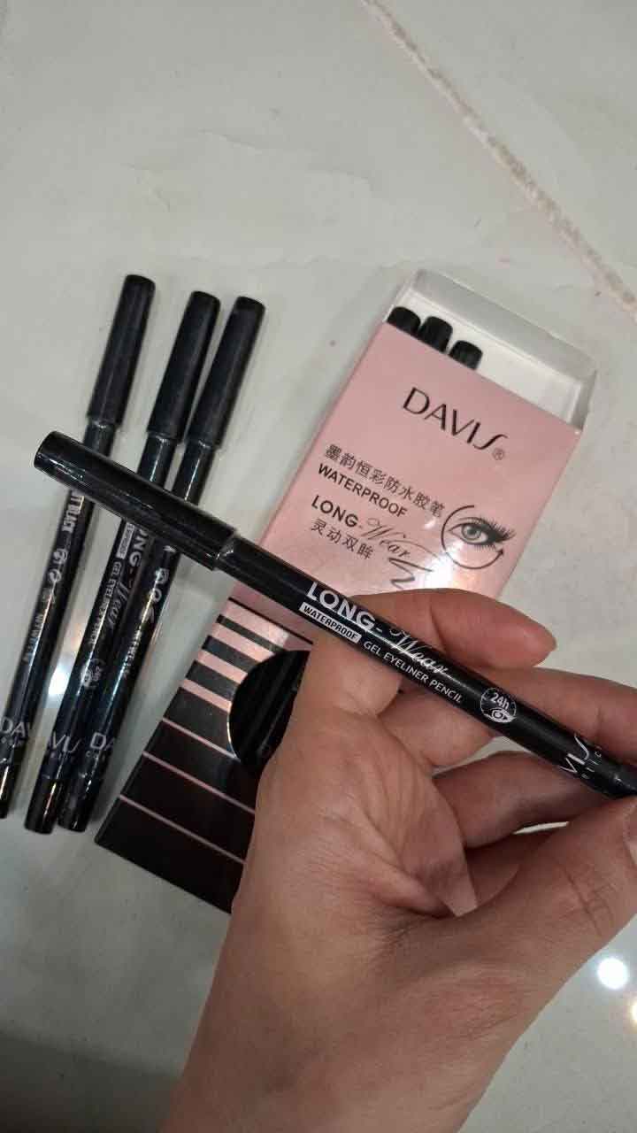 مداد چشم شمعی داویس | مشکی Waterproof — تصویر ۲