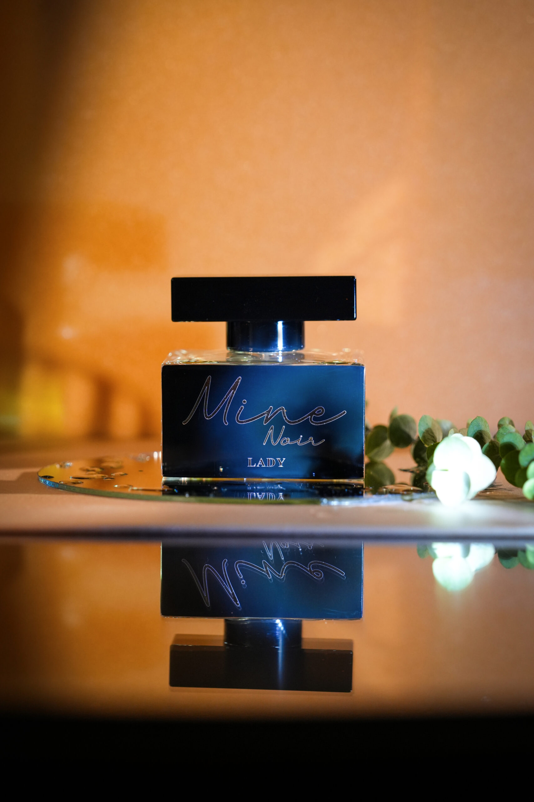 عطر ماین نویر لیدی – عطر Mine Noir Lady — تصویر ۵