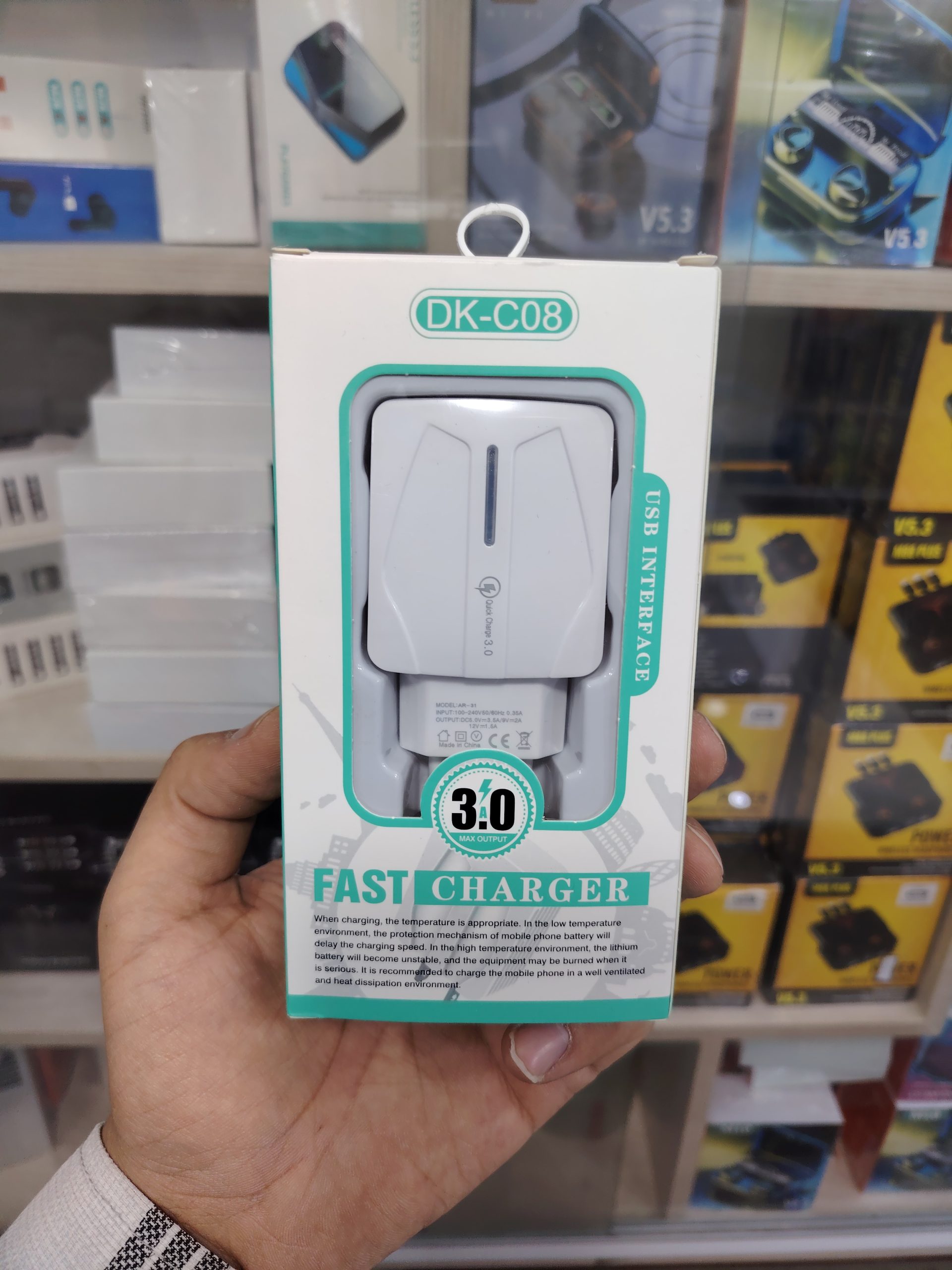 شارژر دیواری تایپ سی مدل DK-C08 توان 3 امپر فست — تصویر ۲