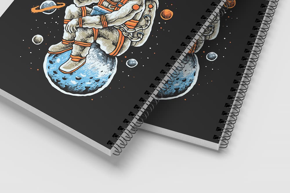 دفتر برنامه ریزی (پلنر planner) طرح فضانورد کد 0010 — تصویر ۶