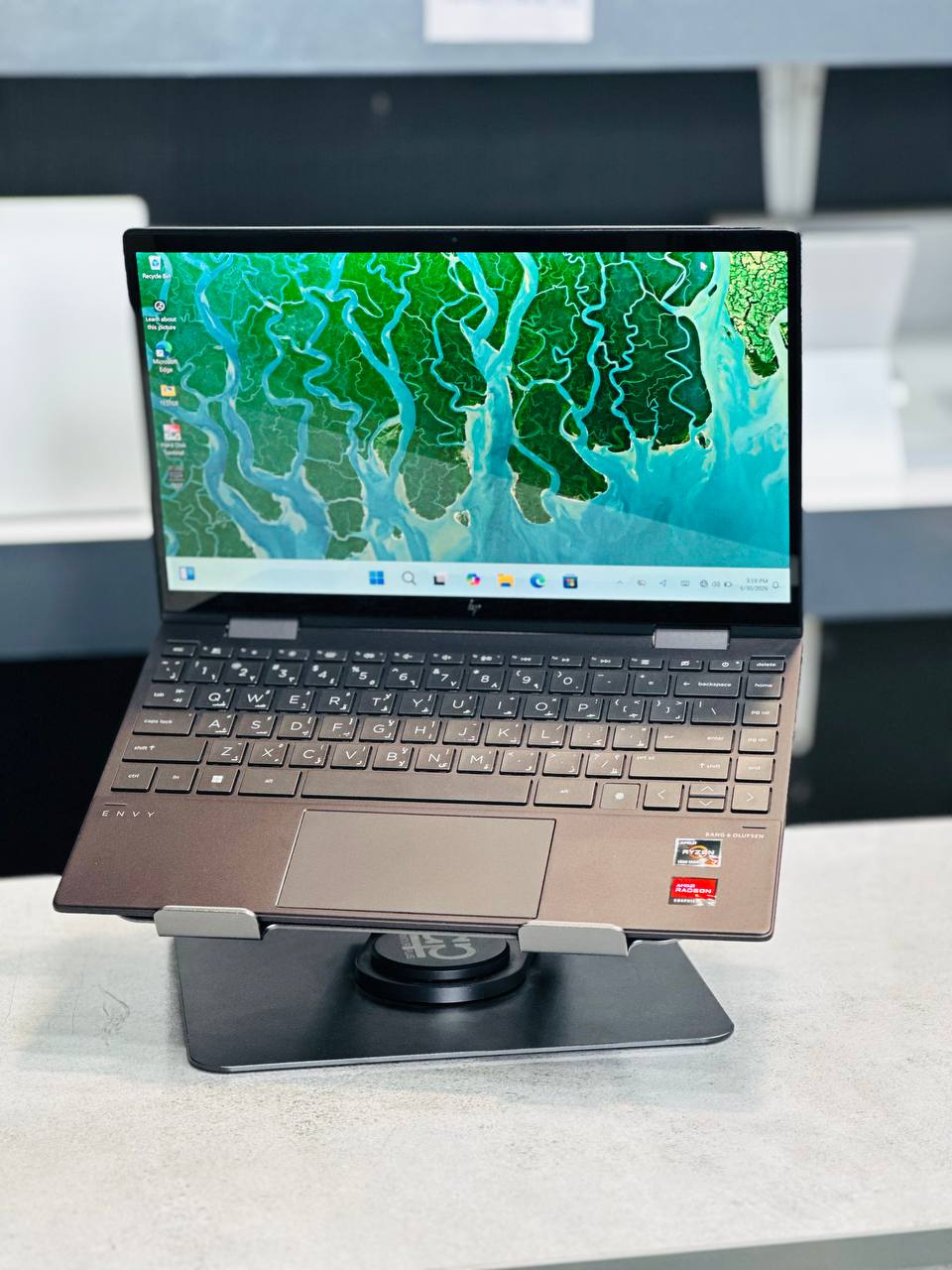 لپ تاپ HP Envy 13 Ryzen 5 5600U | 16GB | 512GB SSD | AMD Radeon | 13 inch FHD X360 Touch