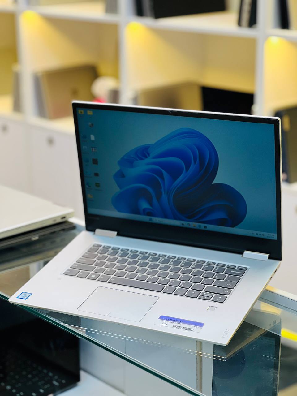 لپ تاپ Lenovo Yoga 720 i7 7700HQ | 8GB | 256GB SSD | Intel HD | 15.6 inch X360 Touch