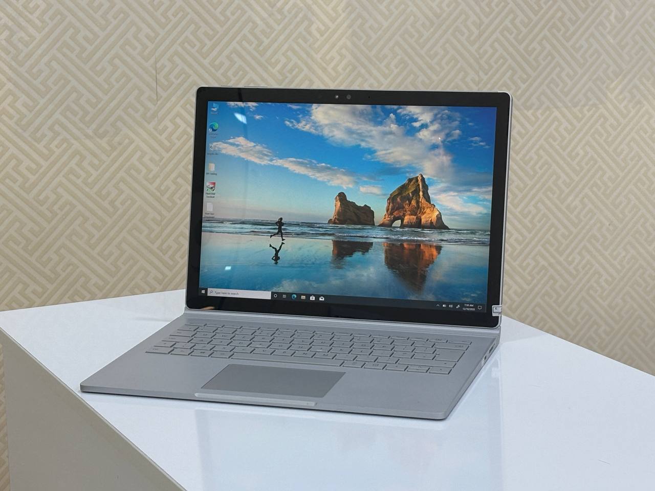 لپ تاپ Surface Book 2 i5 7300U | 8GB | SSD 128GB | Intel HD | 14 inch Touch