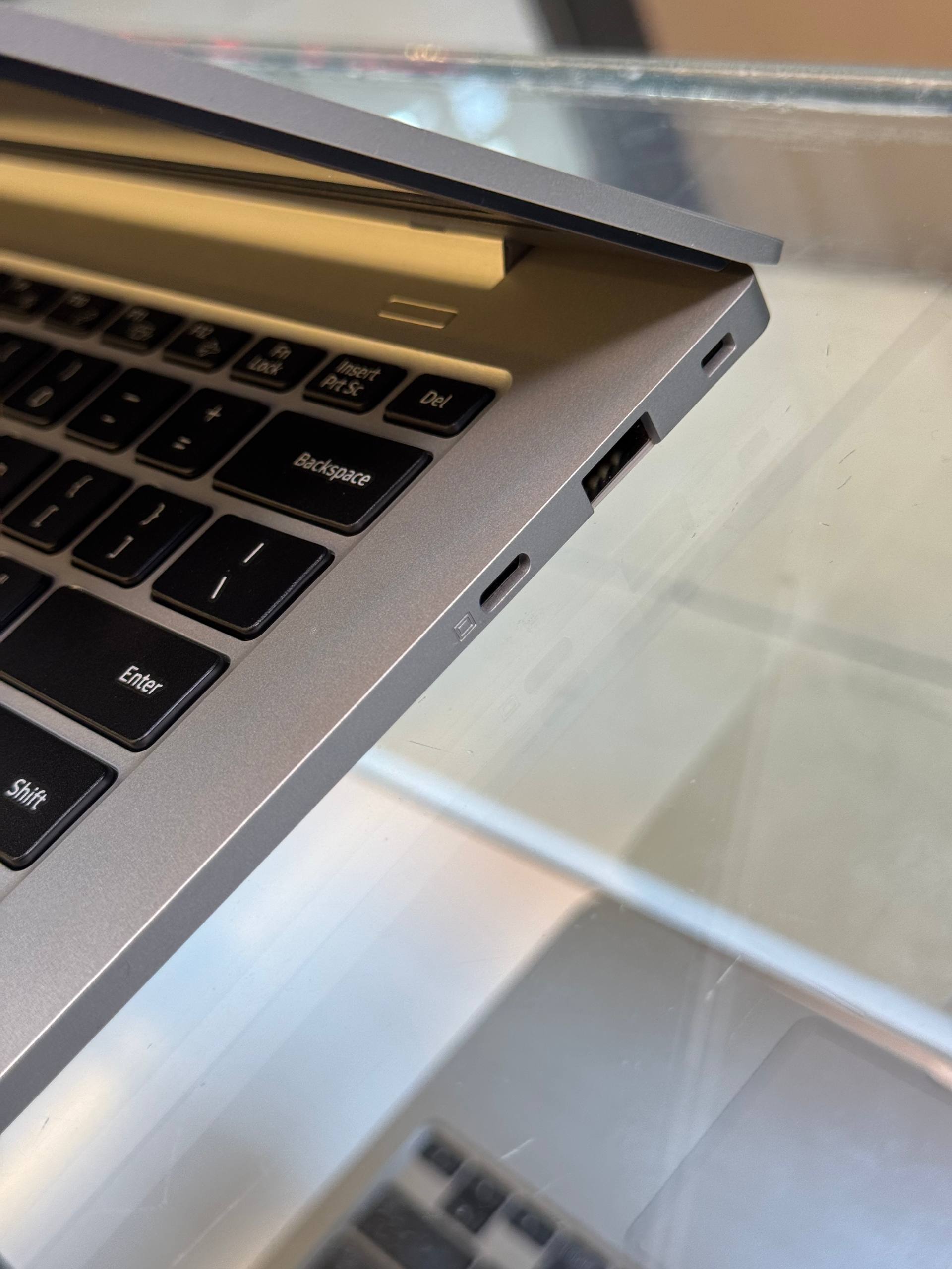 لپ تاپ Samsung Galaxy Book Go Snapdragon Gen2 | 4GB | SSD 128GB | Adreno 1GB | 14 inch FHD — تصویر ۴