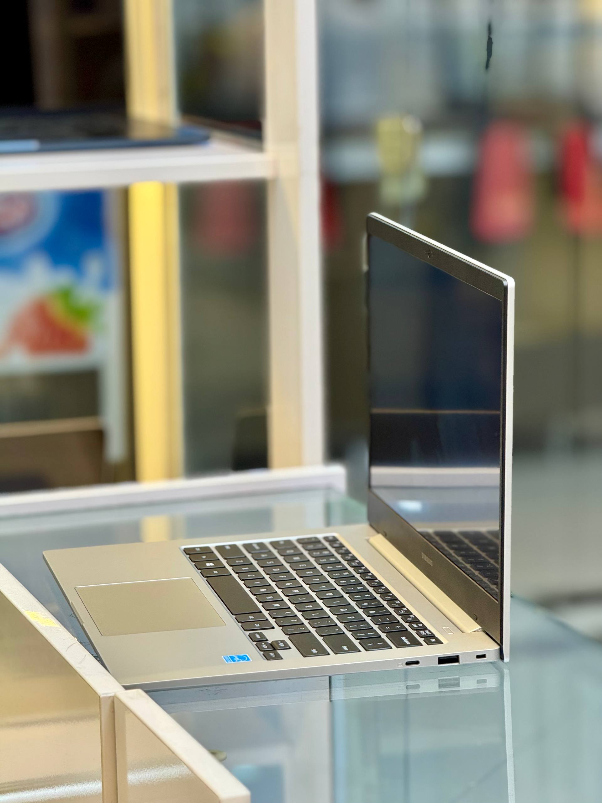 لپ تاپ Samsung Galaxy Book Go Snapdragon Gen2 | 4GB | SSD 128GB | Adreno 1GB | 14 inch FHD — تصویر ۵
