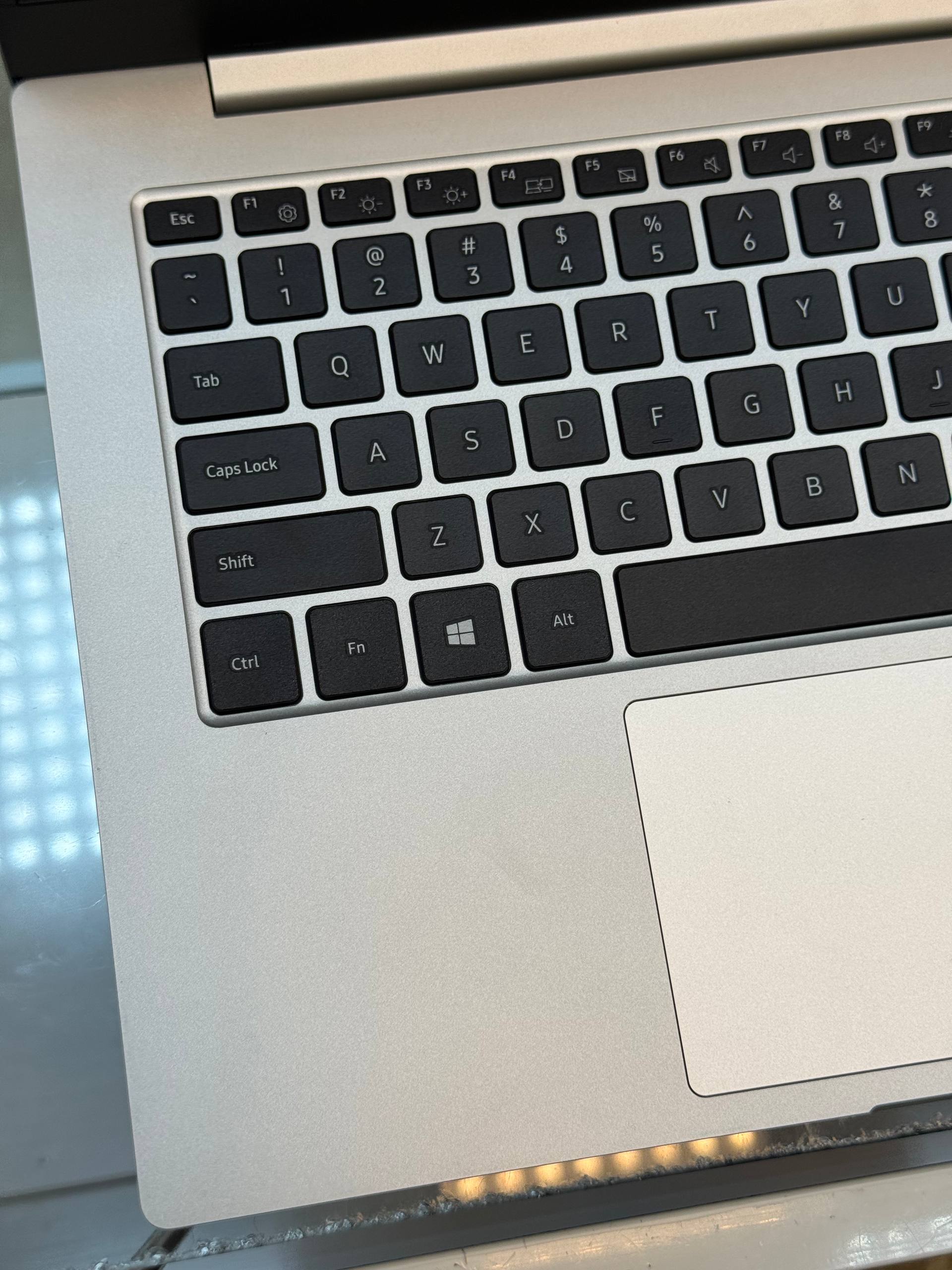 لپ تاپ Samsung Galaxy Book Go Snapdragon Gen2 | 4GB | SSD 128GB | Adreno 1GB | 14 inch FHD — تصویر ۶