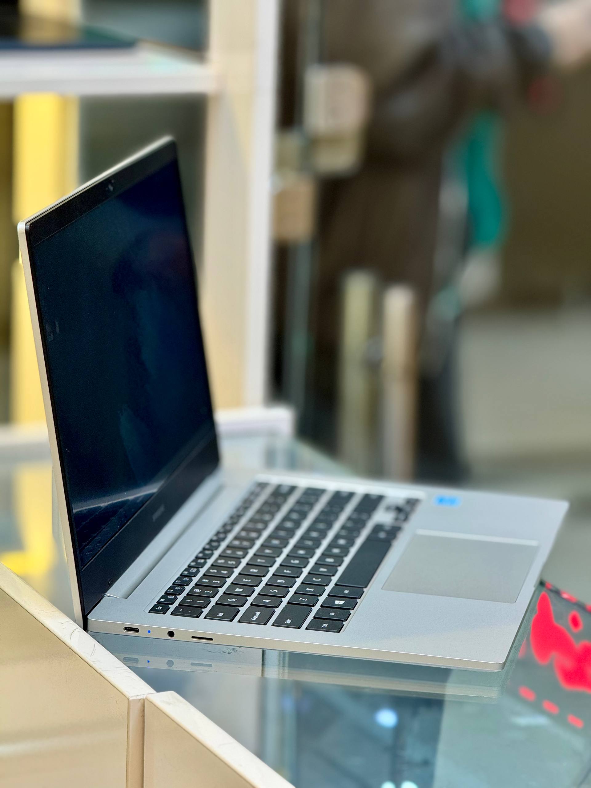 لپ تاپ Samsung Galaxy Book Go Snapdragon Gen2 | 4GB | SSD 128GB | Adreno 1GB | 14 inch FHD — تصویر ۷