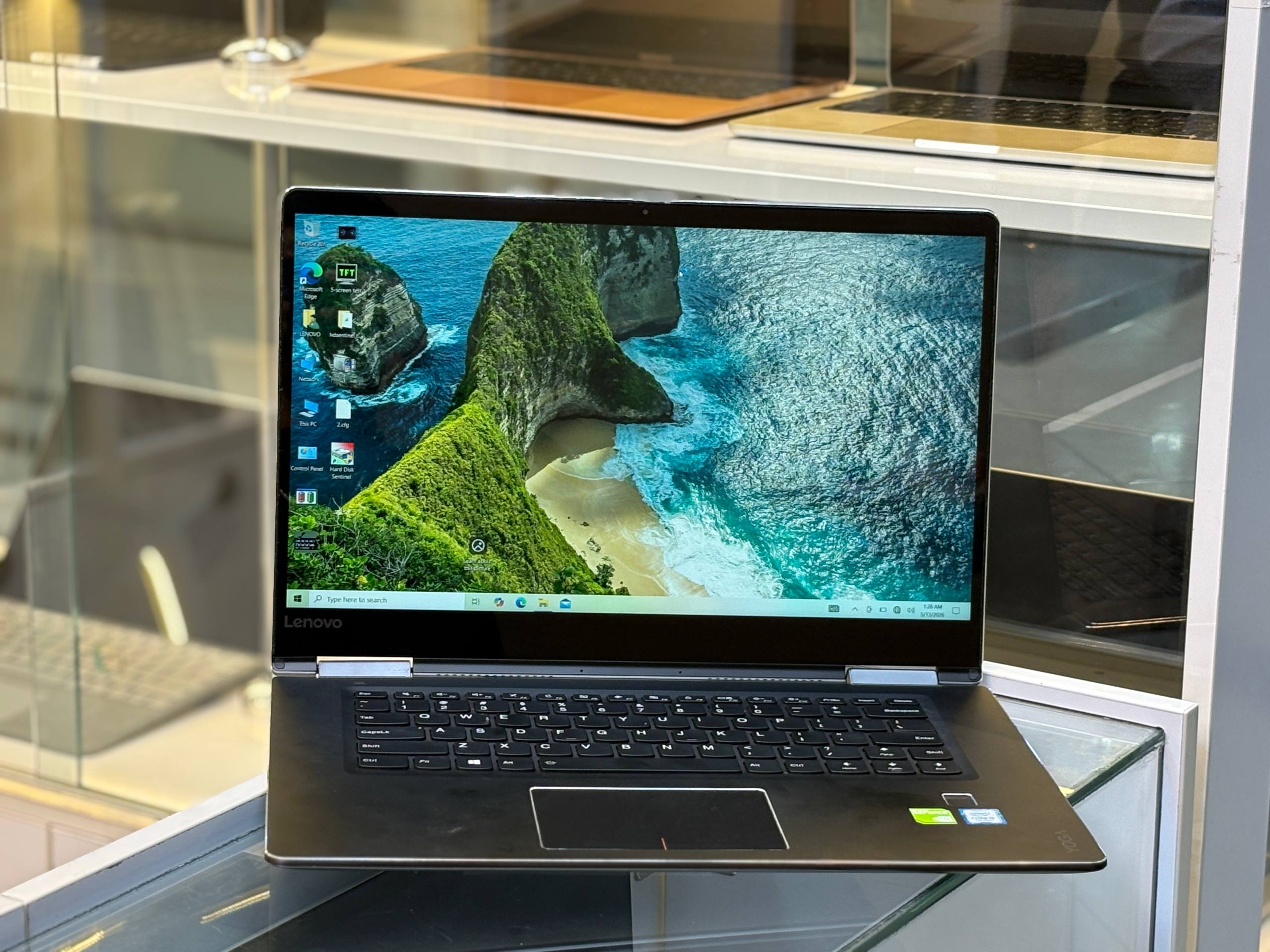 لپ تاپ Lenovo Yoga 710 i5 7200U | 8GB | 256GB SSD | MX940 2GB | 15.6 inch FHD X360 Touch