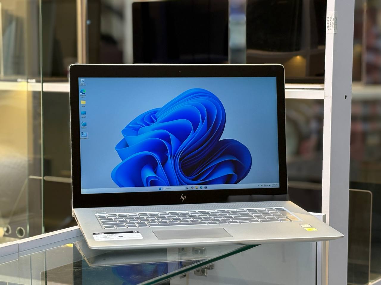 لپ تاپ HP Envy 17 i7 8550U | 16GB | SSD 512GB | MX150 4GB | 17 inch FHD Touch