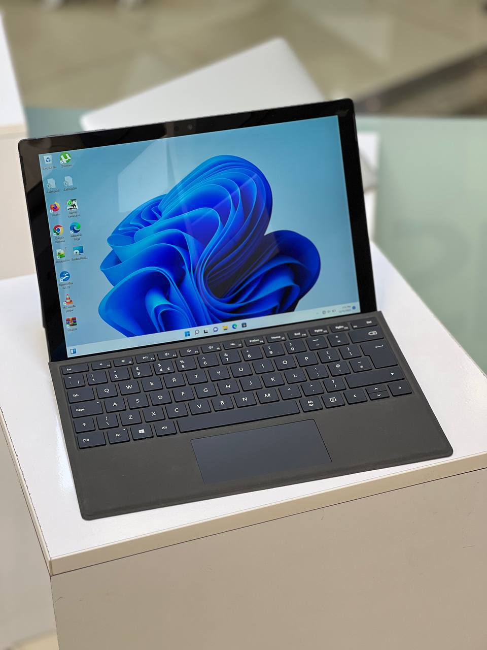 لپ تاپ Surface Pro 6 i5 8350U | 8GB | SSD 256GB | Intel UHD | 12.3 inch Touch
