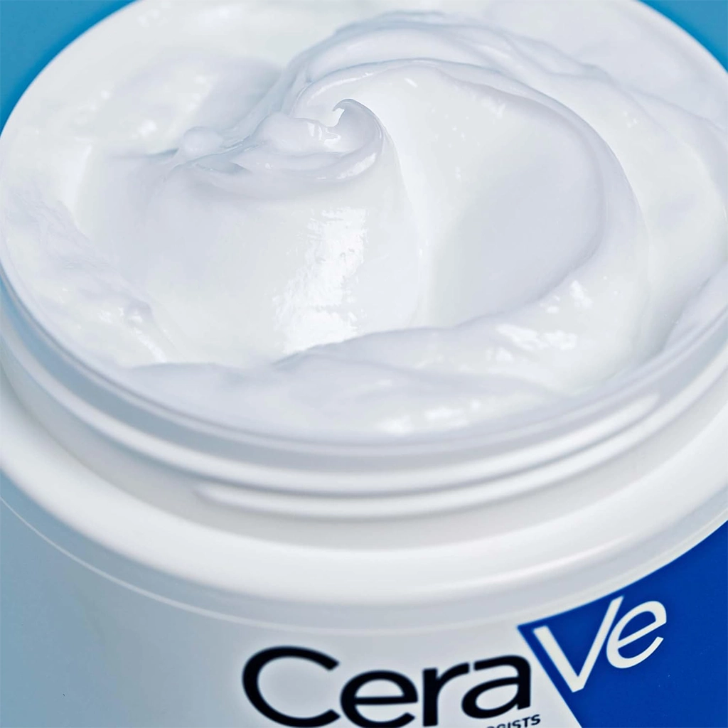 کرم مرطوبکننده سراوی مخصوص پوست خشک تا خیلی خشک 454 گرم | CeraVe Moisturising Cream — تصویر ۴