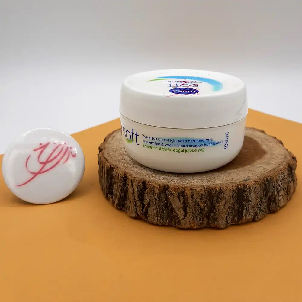 کرم مرطوب کننده نیوآ سافت (Nivea Soft) مدل کاسه ای حجم 100 میلی لیتر — تصویر ۳