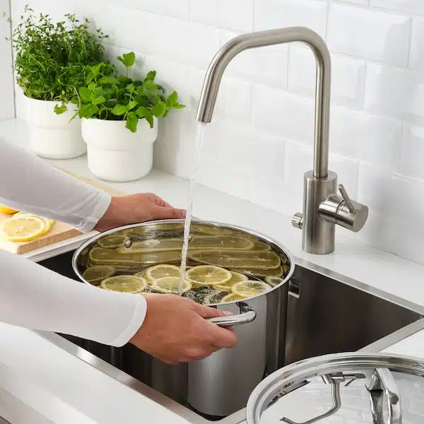 قابلمه درب دار استیل 15 لیتری ایکیا IKEA 365+ — تصویر ۴