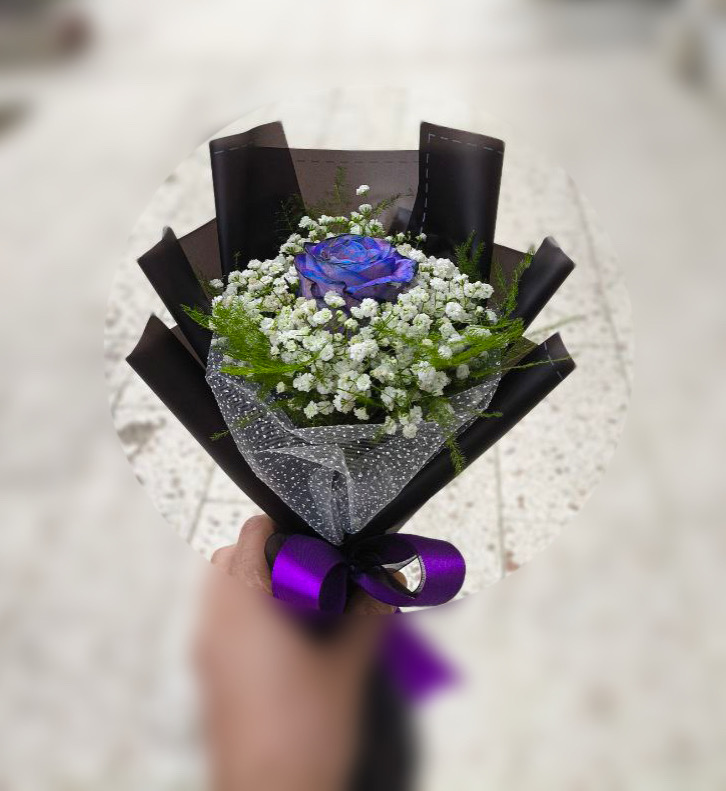 دسته گل مینیاتوری(گیفت) رز_عروس_کد 0039 — تصویر ۴
