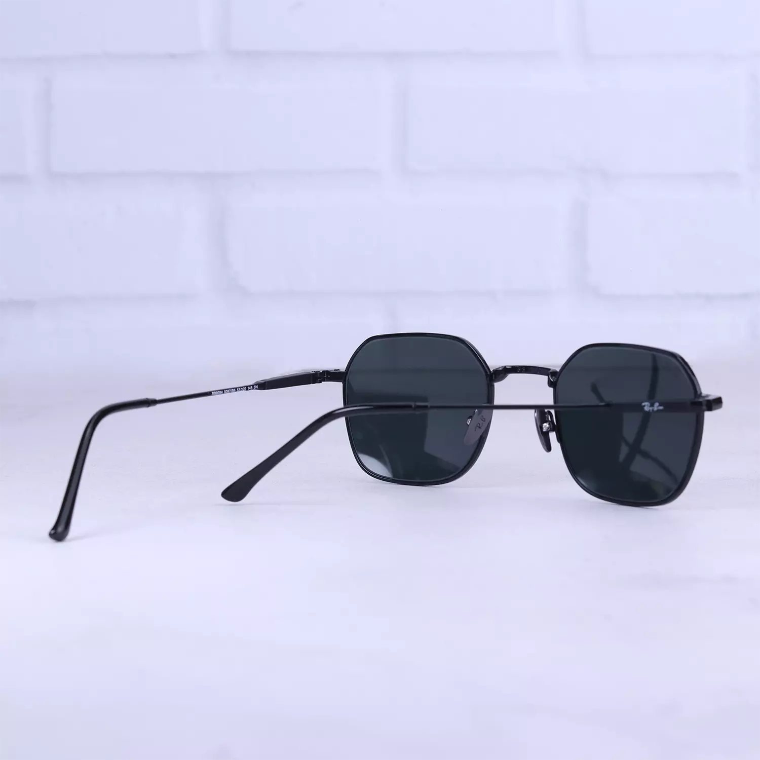 عینک آفتابی ری بن مردانه فریم مربع مشکی RB 8094/1 — تصویر ۴