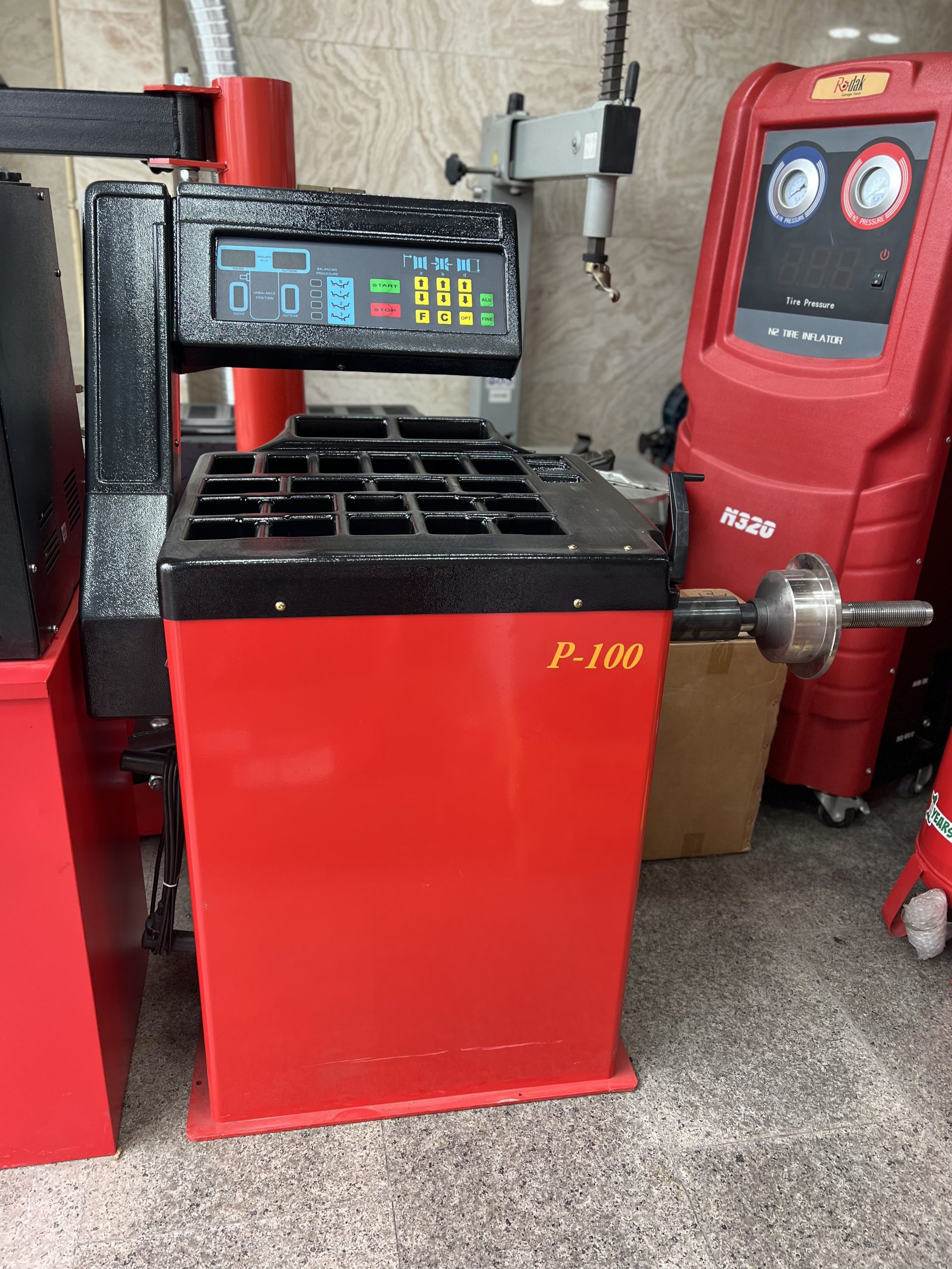 بالانس دیجیتال ایستاده سواری p-100 — تصویر ۲