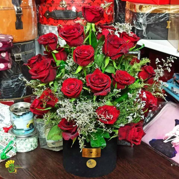 باکس گل مشکی دیاموند — تصویر ۴